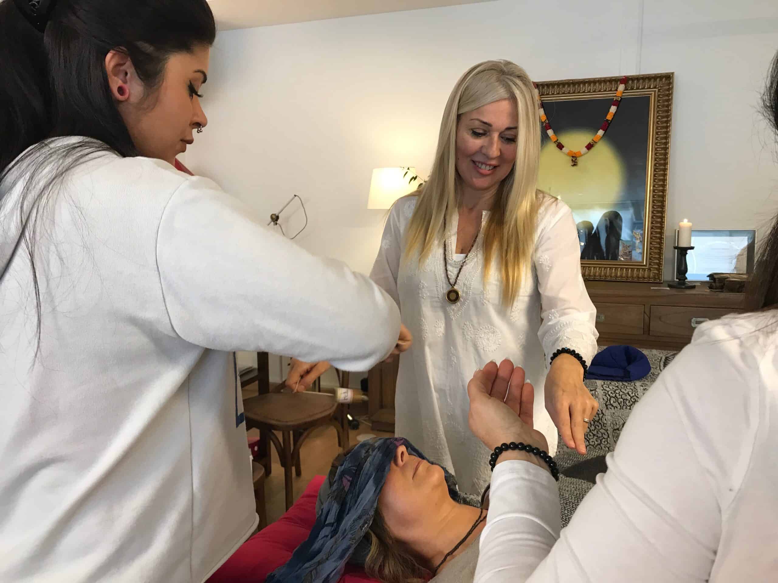 Cómo prepararte para una sesión de péndulo hebreo con una terapeuta profesional